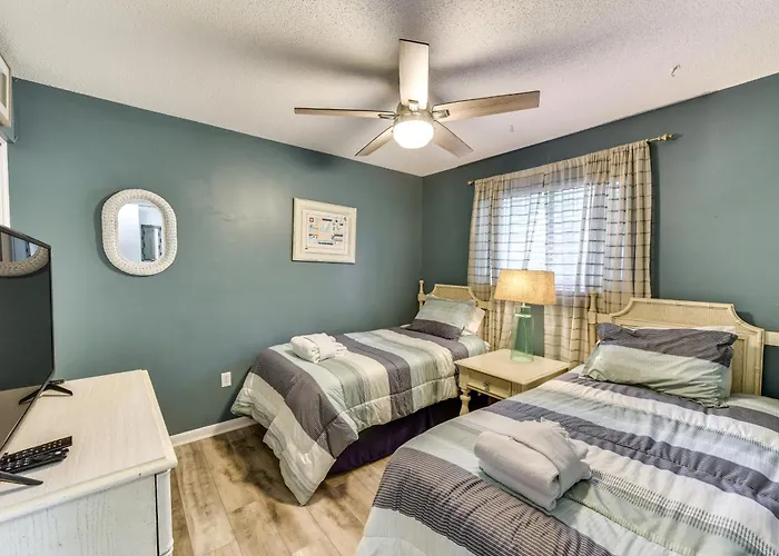 Hilton Head Condo About Half Mi To Folly Field Beach!